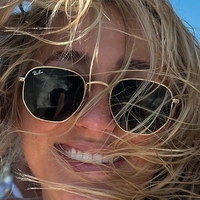 Ешли Кук Голе