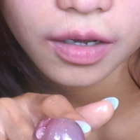 Азијатска девојка Јуми Голе