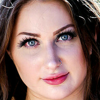 Бела Блоуз Голе