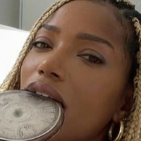 Карола Матер Голе