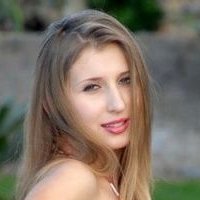 Клаудија Чесла Голе