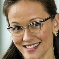 Кристал Лоу Голе
