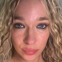 Елина Скај Голе