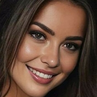 Ела Миа Фостер Голе