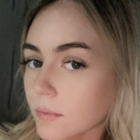 Ела Мур Голе