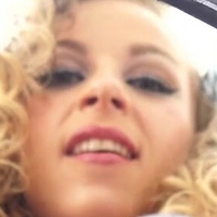 Емили Сквирт Голе