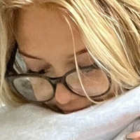 Холи Чемберлејн Голе