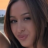 Лара Калон Голе