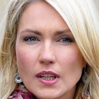 Мануела Швезиг Голе