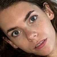 Миа Хил Голе