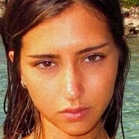 Моли Меј Голе