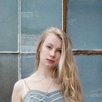 Нора Квест Голе