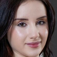 Саша Џејн Голе