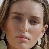 Стела Ханан Голе