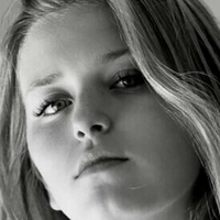 Зои Мескенс Голе